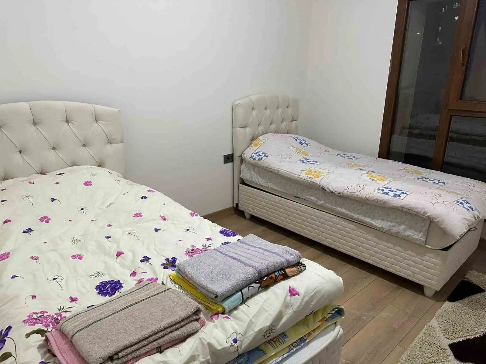 Fırsatçılara örnek olacak davranış, evlerini depremzedelere ücretsiz tahsis ettiler