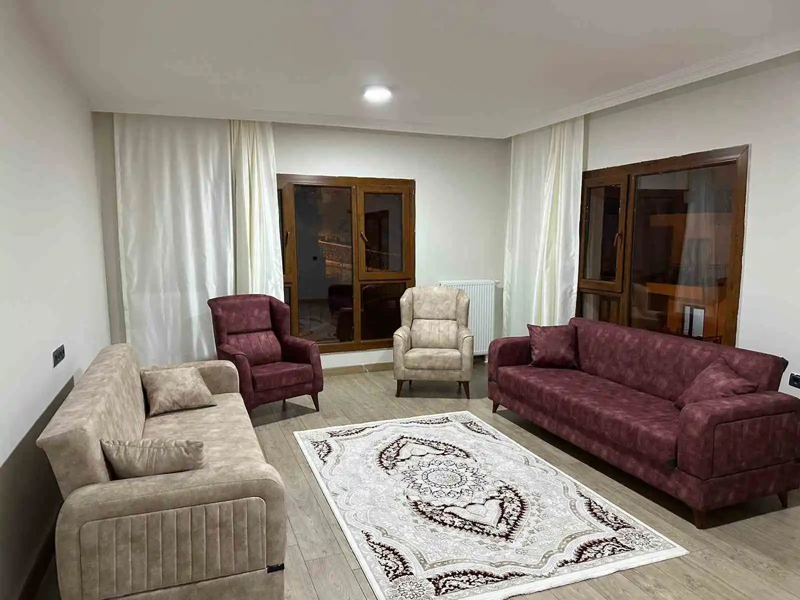 Fırsatçılara örnek olacak davranış, evlerini depremzedelere ücretsiz tahsis ettiler
