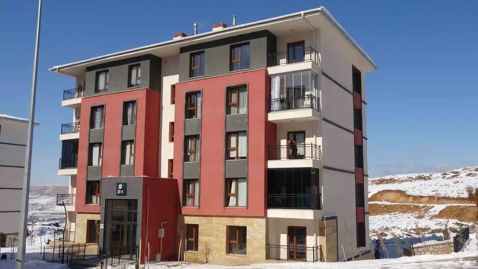 Fırsatçılara örnek olacak davranış, evlerini depremzedelere ücretsiz tahsis ettiler