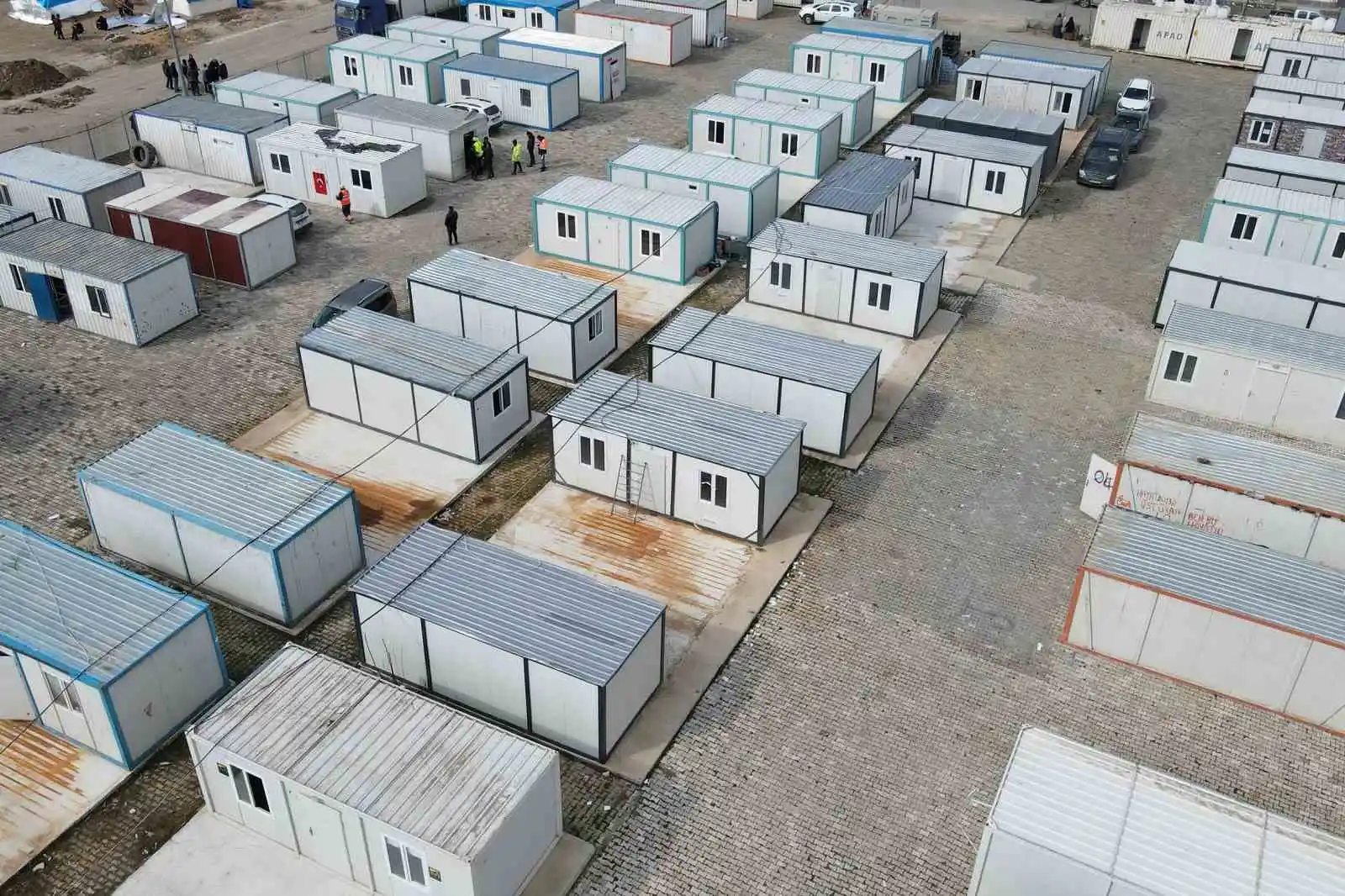 Gaziantep’te 80 bin vatandaşın geçici barınması için 11 noktada 17 bin 27 çadır kuruldu