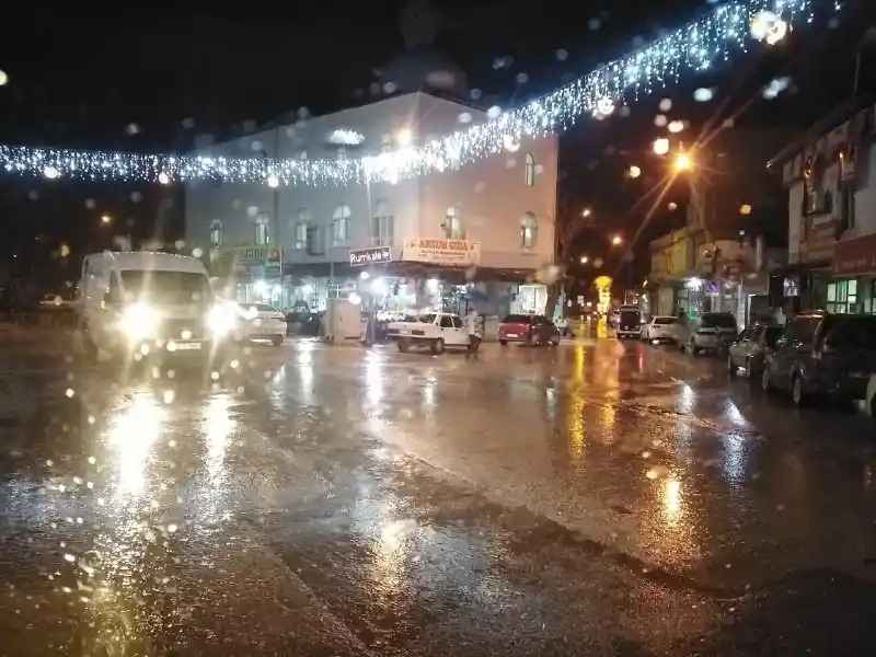 Gaziantep’te kar ve yağmur sevinci