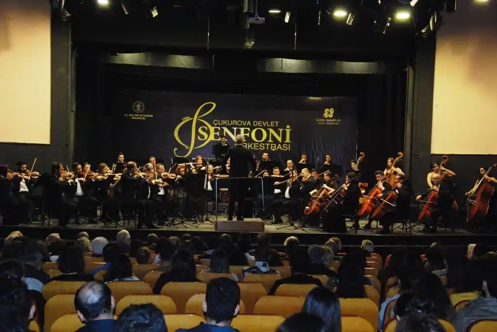 Genç virtüöz ÇDSO’da konser verdi
