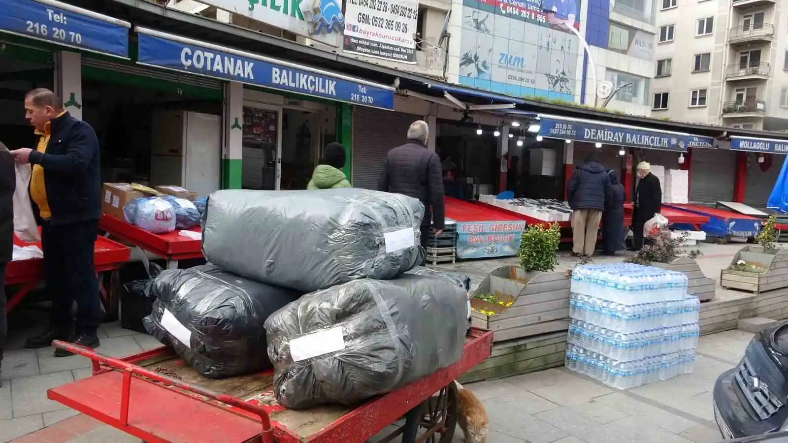 Giresunlu balıkçılar bu kez depremzedelere yardım için “Vira bismillah” dedi