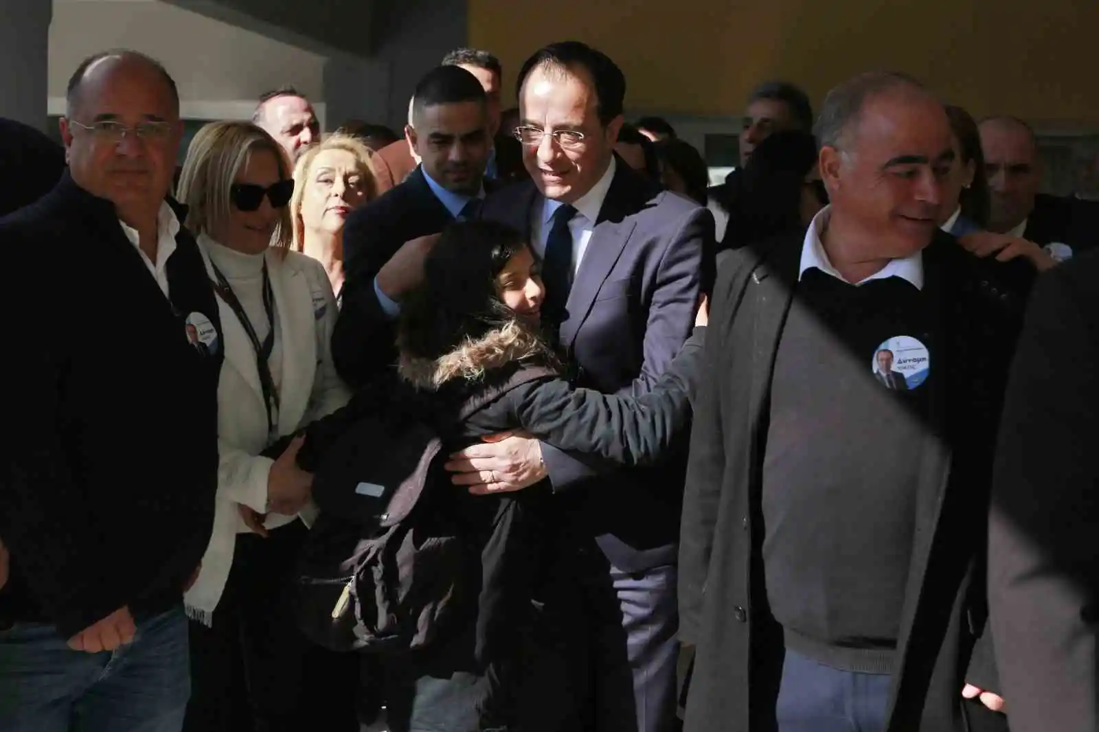 GKRY’de liderlik seçimini eski Dışişleri Bakanı Christodoulides kazandı
