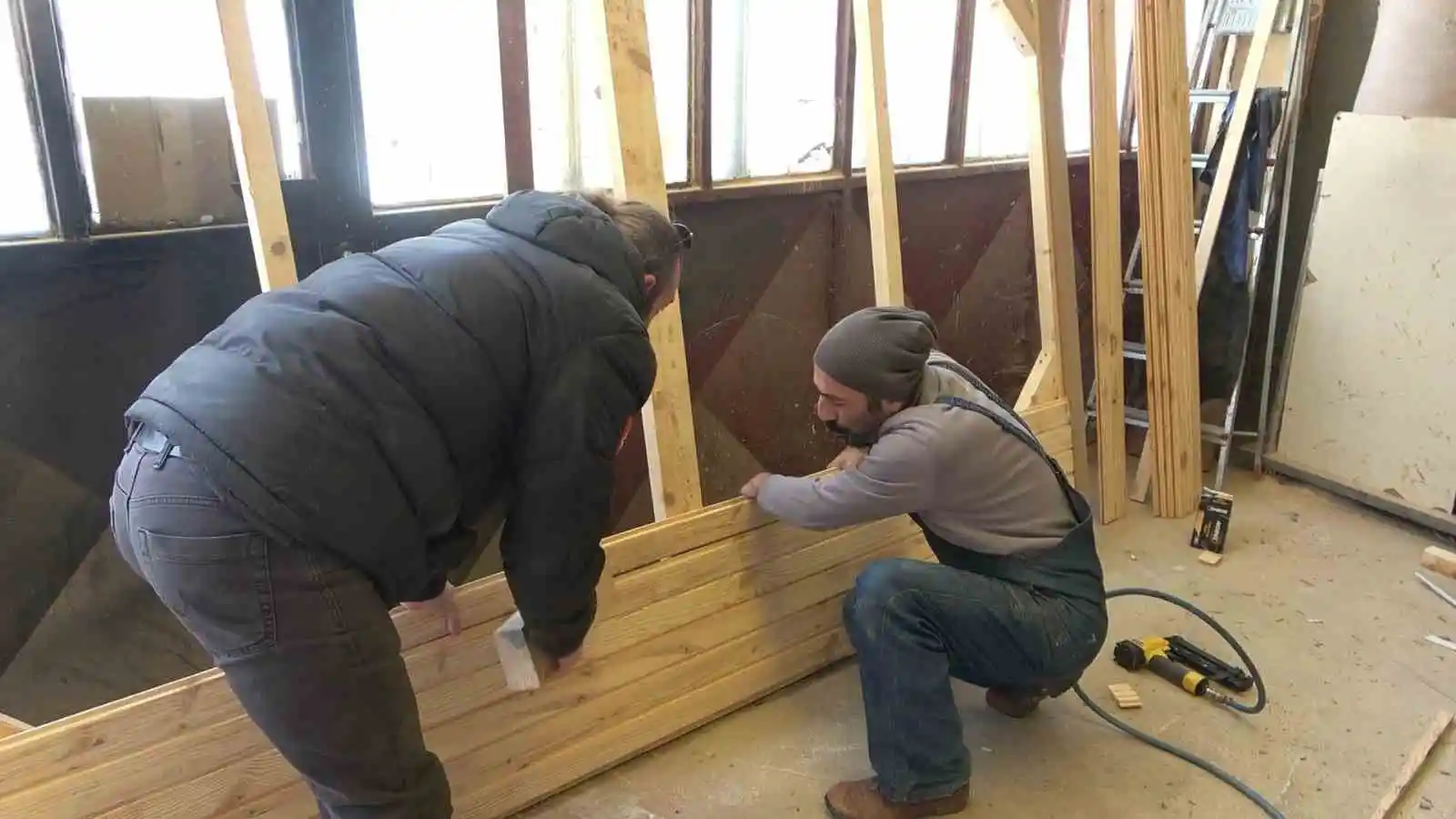Gümüşhane’de üretilen ahşap prefabrik evler deprem bölgesine gönderilecek