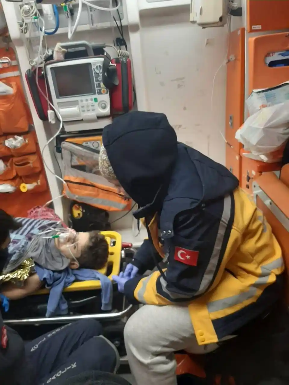 Hatay’da 10 yaşındaki Osman depremin 260’ıncı saatinde enkazdan sağ olarak kurtarıldı
