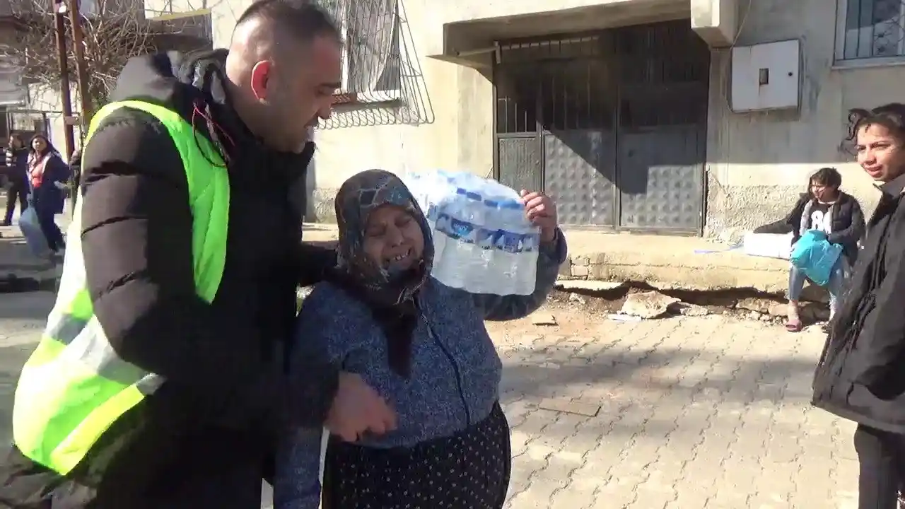 Hatay Kırıkhan’da depremzedelerin yardım teşekkürü