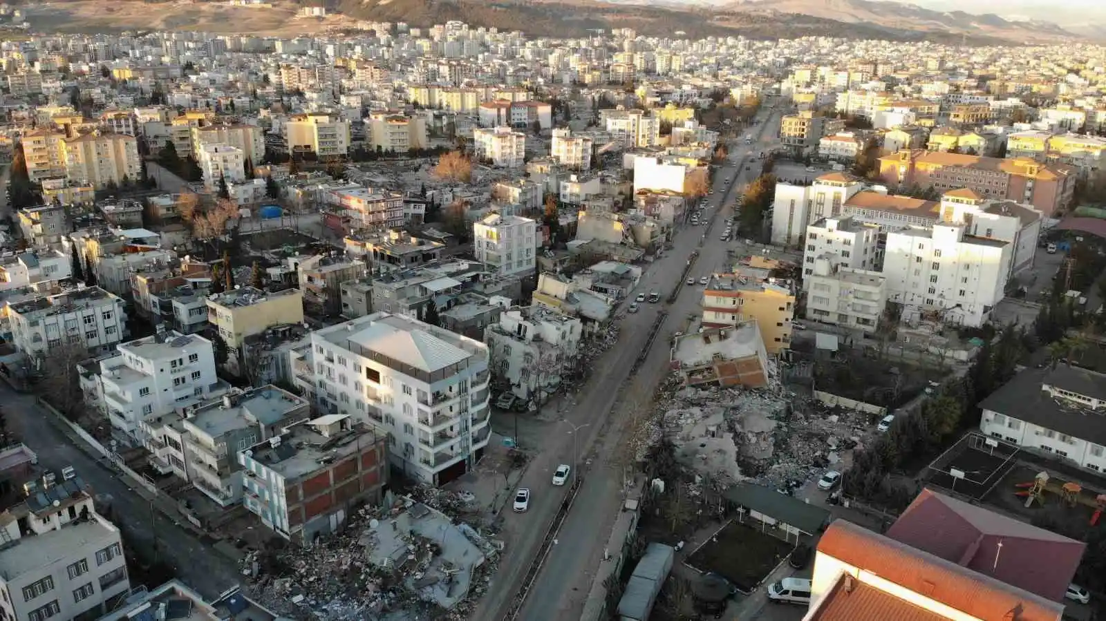 Havadan çekilen görüntüler Adıyaman’daki felaketin büyüklüğünü gözler önüne serdi