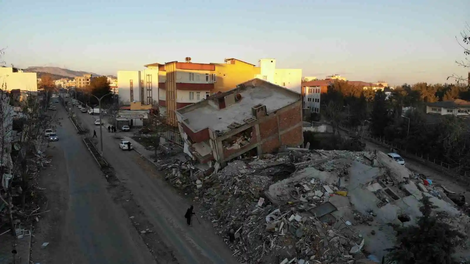 Havadan çekilen görüntüler Adıyaman’daki felaketin büyüklüğünü gözler önüne serdi
