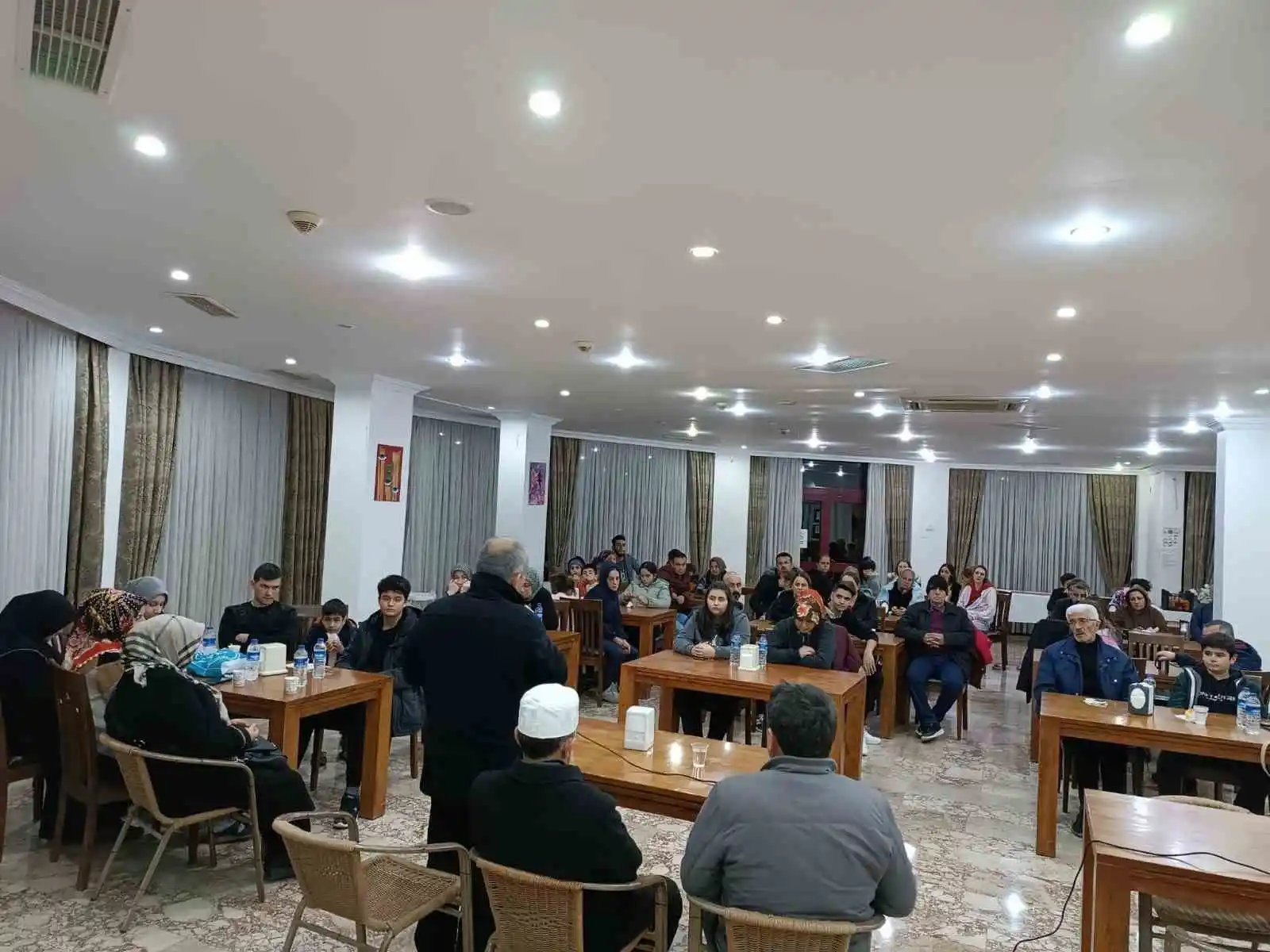 Hayatını kaybeden depremzedeler için Kur’an-ı Kerim okundu