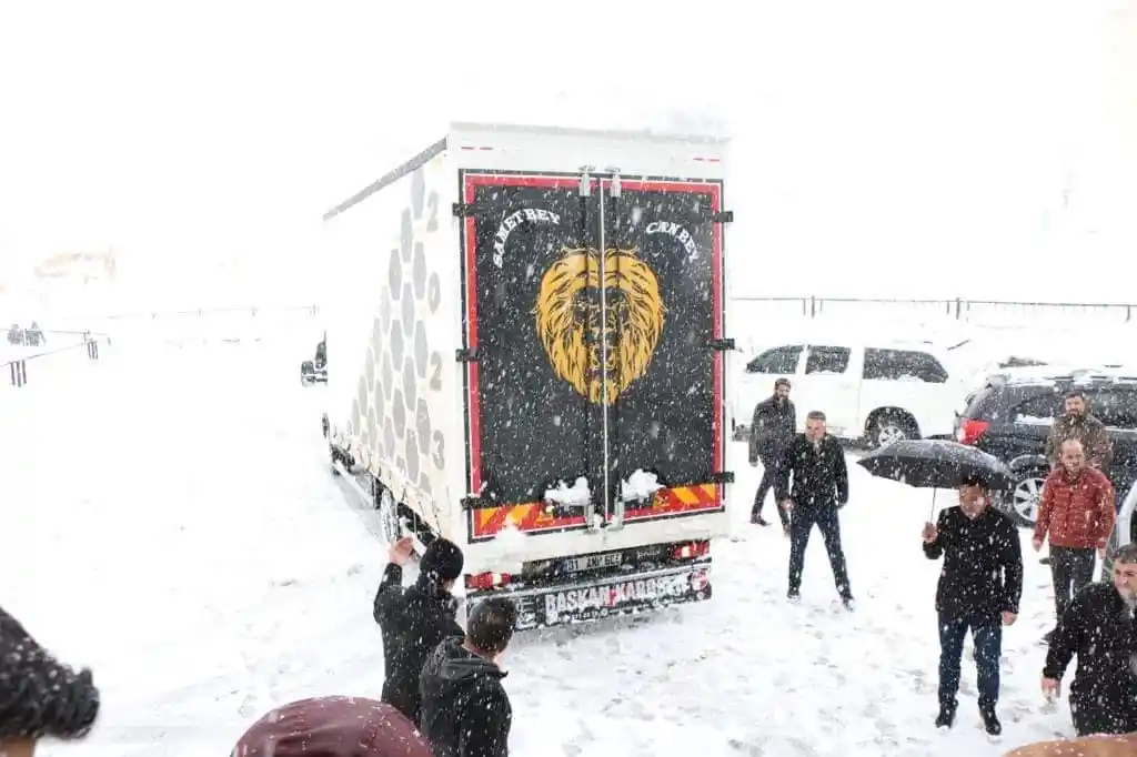 Hizan’dan deprem bölgesine yardım eli