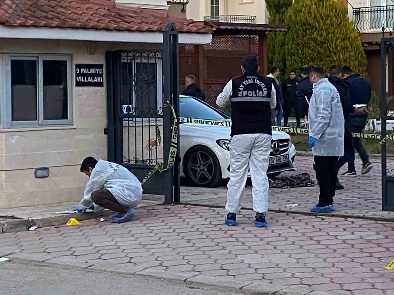 Husumetli olduğu aileyi kurşun yağmuruna tuttu: 1 ölü, 4 yaralı