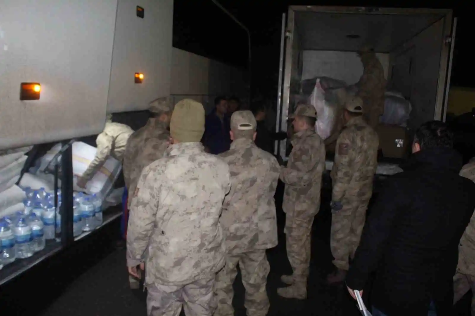 Iğdır’dan 150 güvenlik korucusu ve 12 astsubay deprem bölgesine gitti