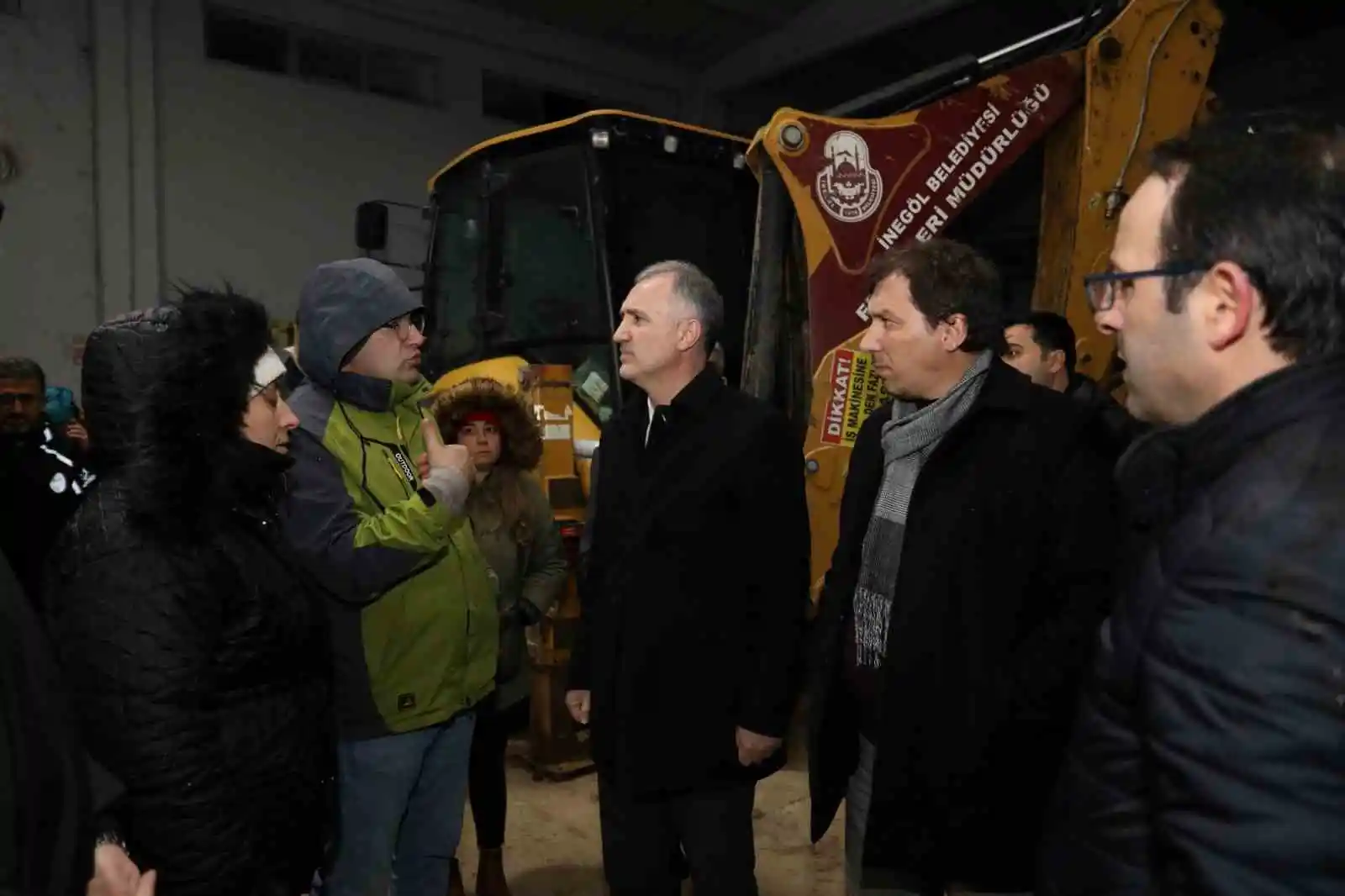 İnegöl Belediyesi yemek tırı deprem bölgesine hareket etti