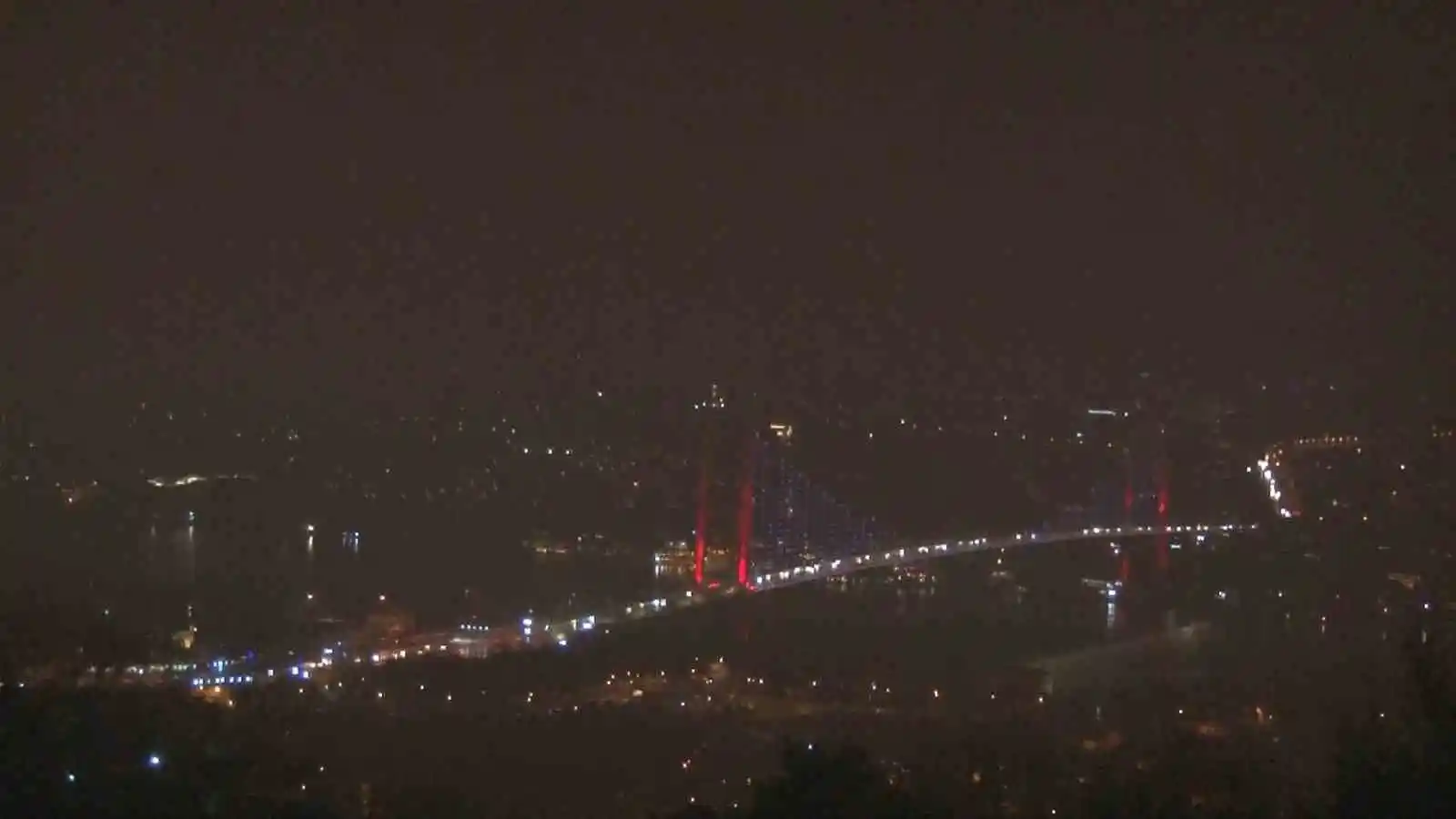 İstanbul Anadolu Yakası'nda beklenen kar yağışı başladı