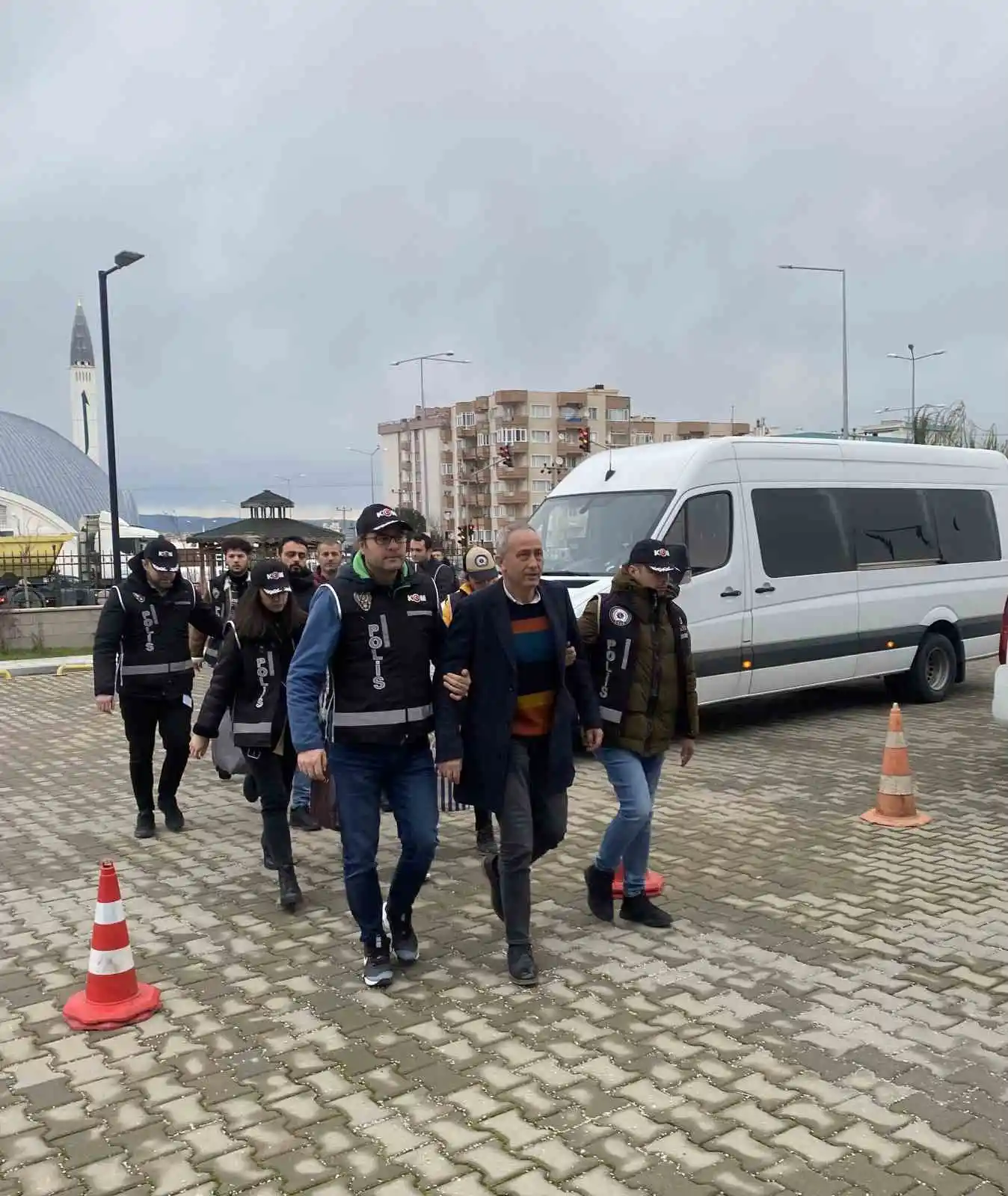 İYİ Partili Gökçeada Belediye Başkanı Çetin adliyeye sevk edildi