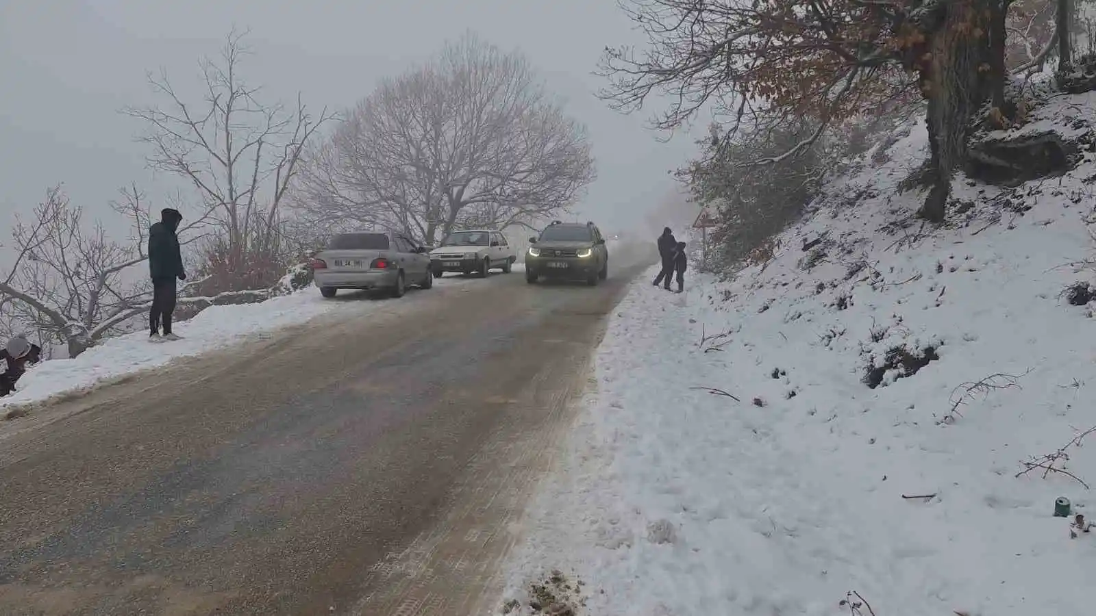 İzmir'de eğitime kar engeli
