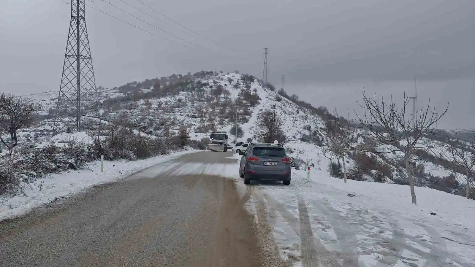 İzmir’de eğitime kar engeli
