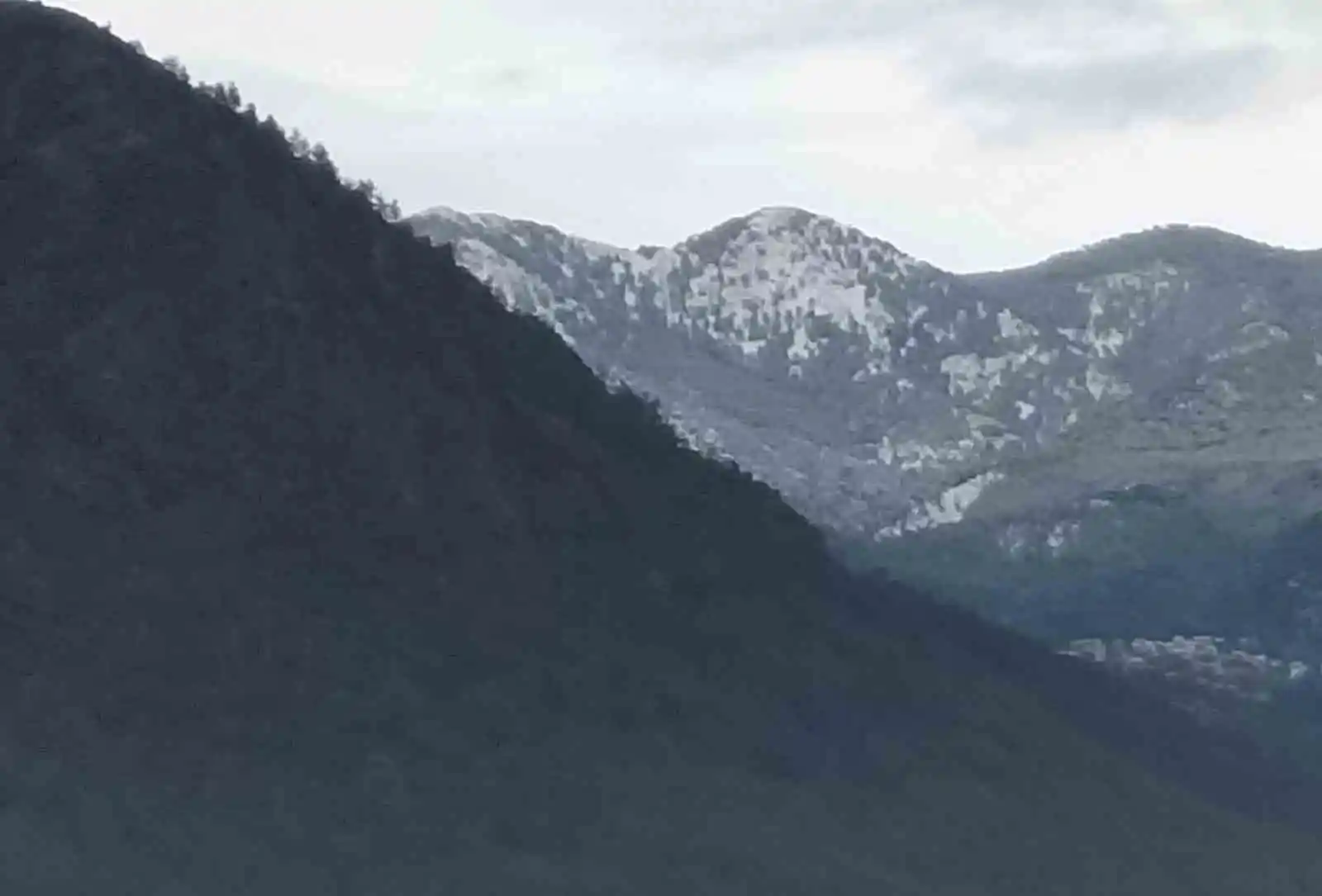 Kampçıların gözdesi Köyceğiz Sandras Dağı’nda kar etkili oldu
