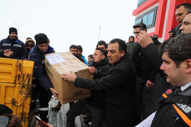Kars'tan 15 bin ekmek deprem bölgesine gönderildi