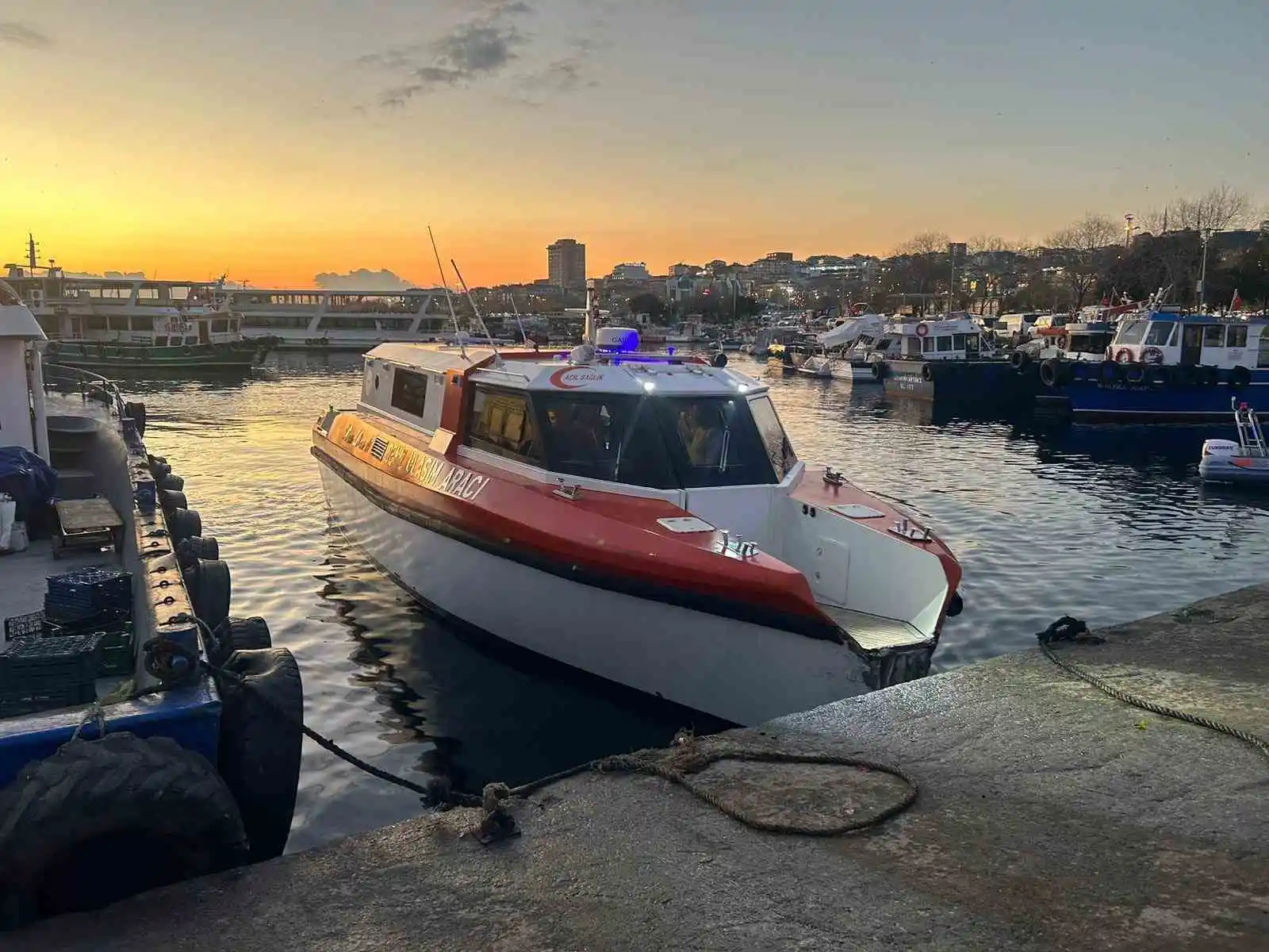 Kartal’da gemide iş kazasında ölen mürettebatın cesedi Adli Tıp Kurumu’na kaldırıldı