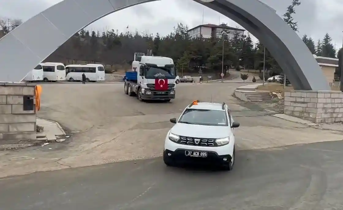 Kastamonu’dan deprem bölgesine büyük destek