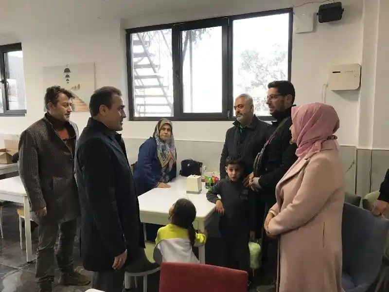 Kaymakam Memiş, depremzedeleri ziyaret etti