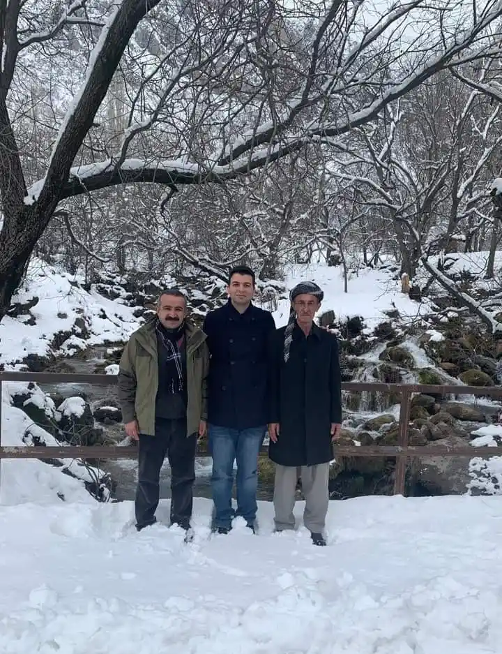 Kaymakam Taşgın, kızakla kayan çocukların sevincine ortak oldu