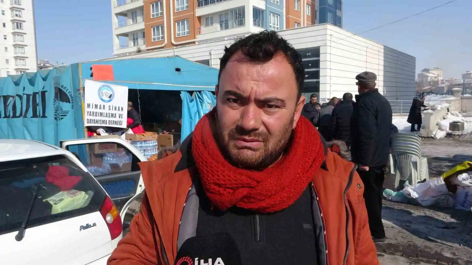 Kayseri’de depremzedeler sıcak çay ve çorba ile karşılanıyor