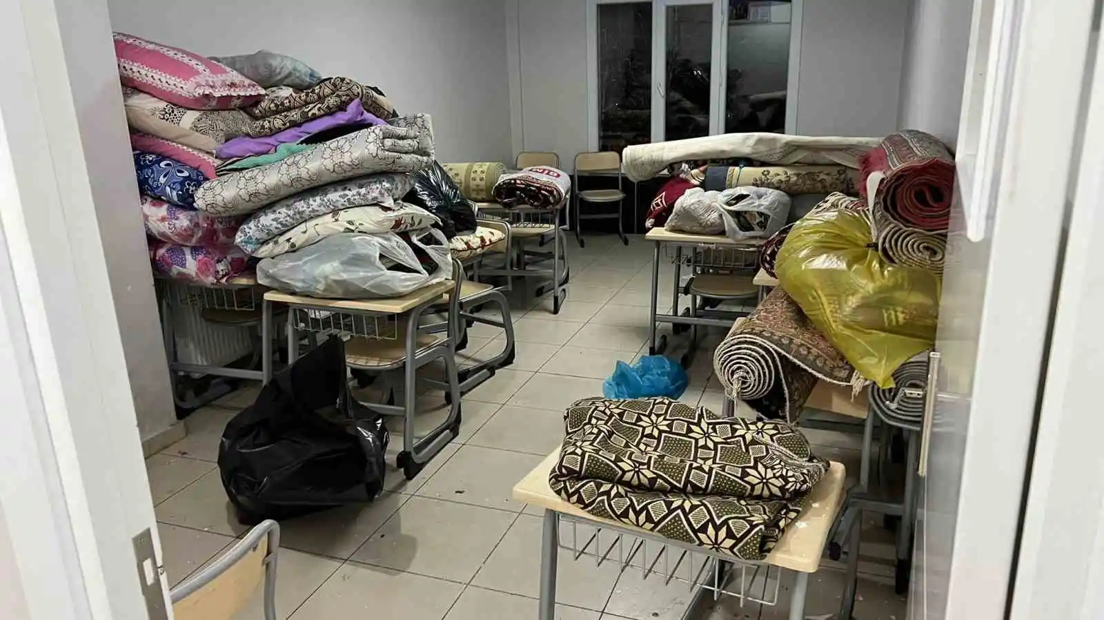 Kocaköylüler depremzedeler için seferber oldu