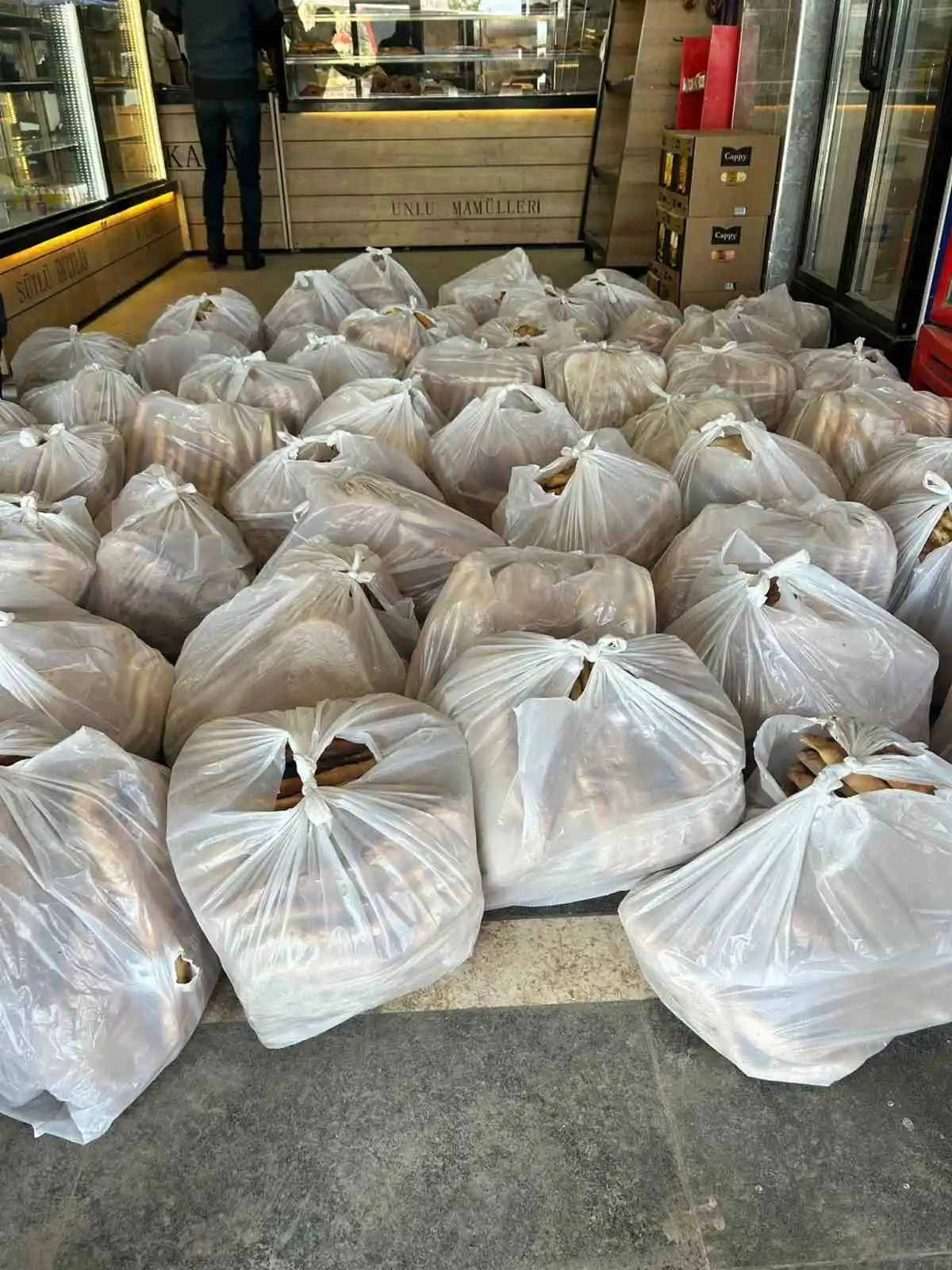 Kocaköylüler depremzedeler için seferber oldu