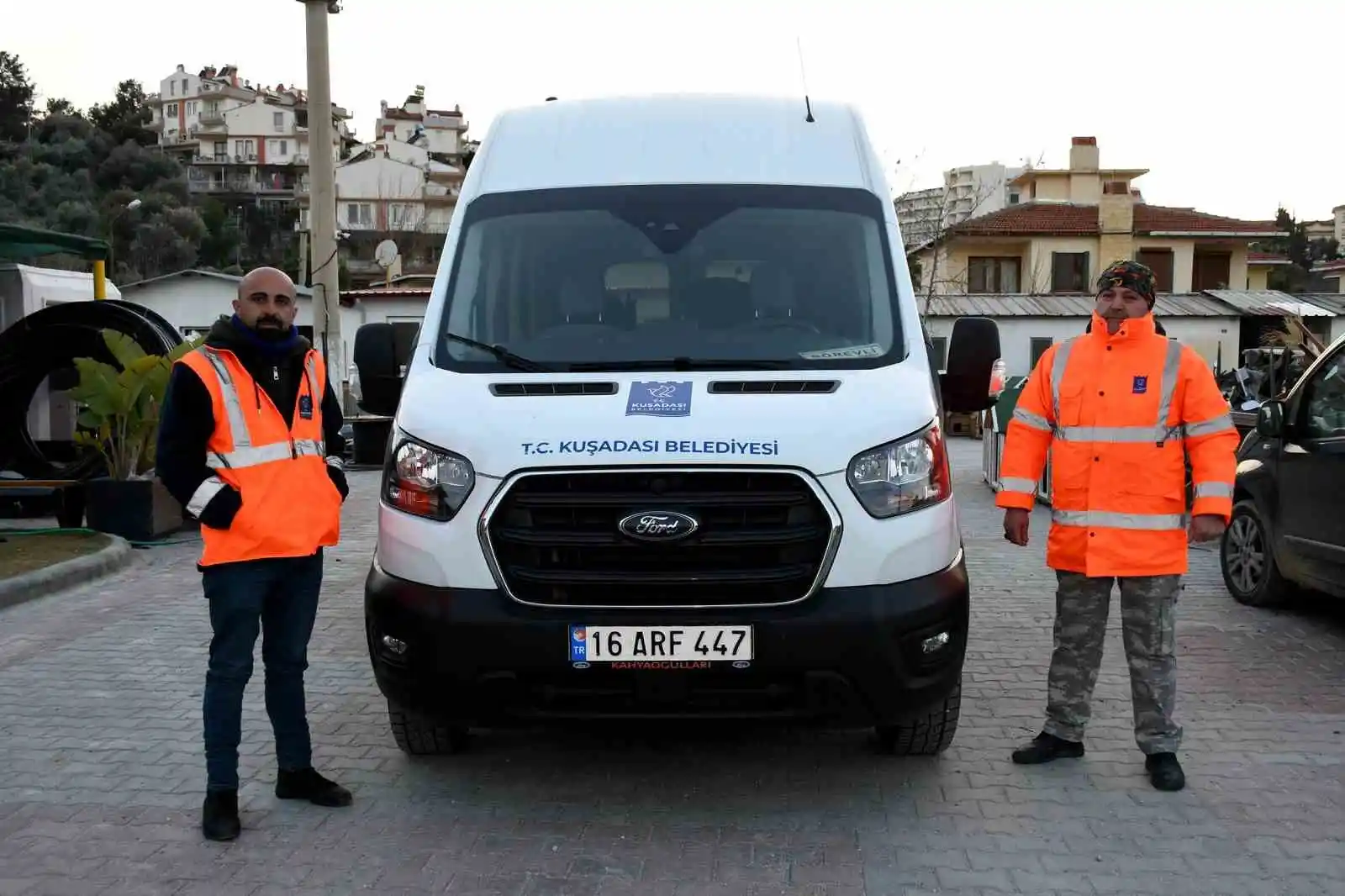 Kuşadası Belediyesi'nden Malatyalı depremzede aileye yardım eli