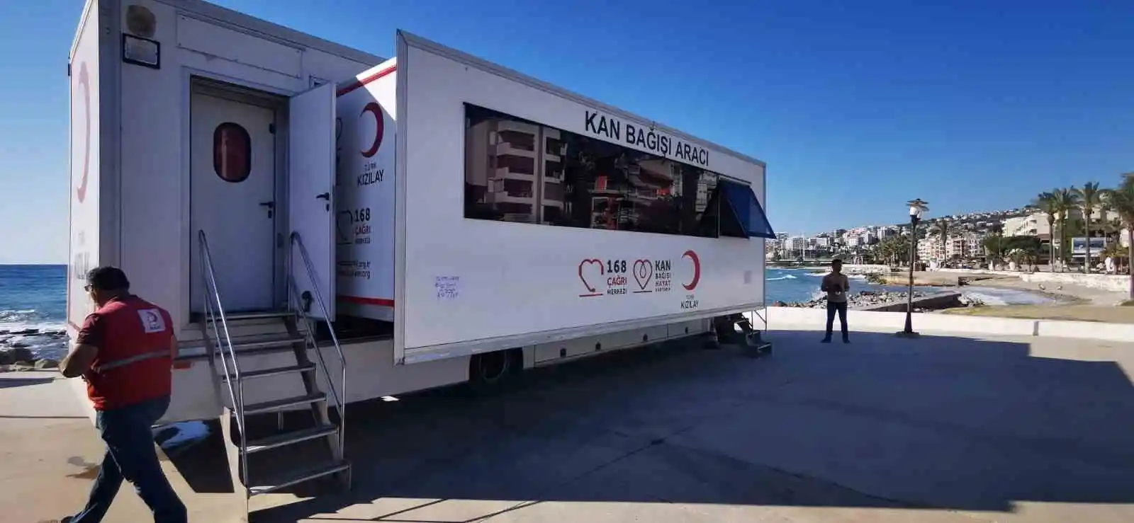 Kuşadası Kaymakamlığı'ndan kan bağışı çağrısı