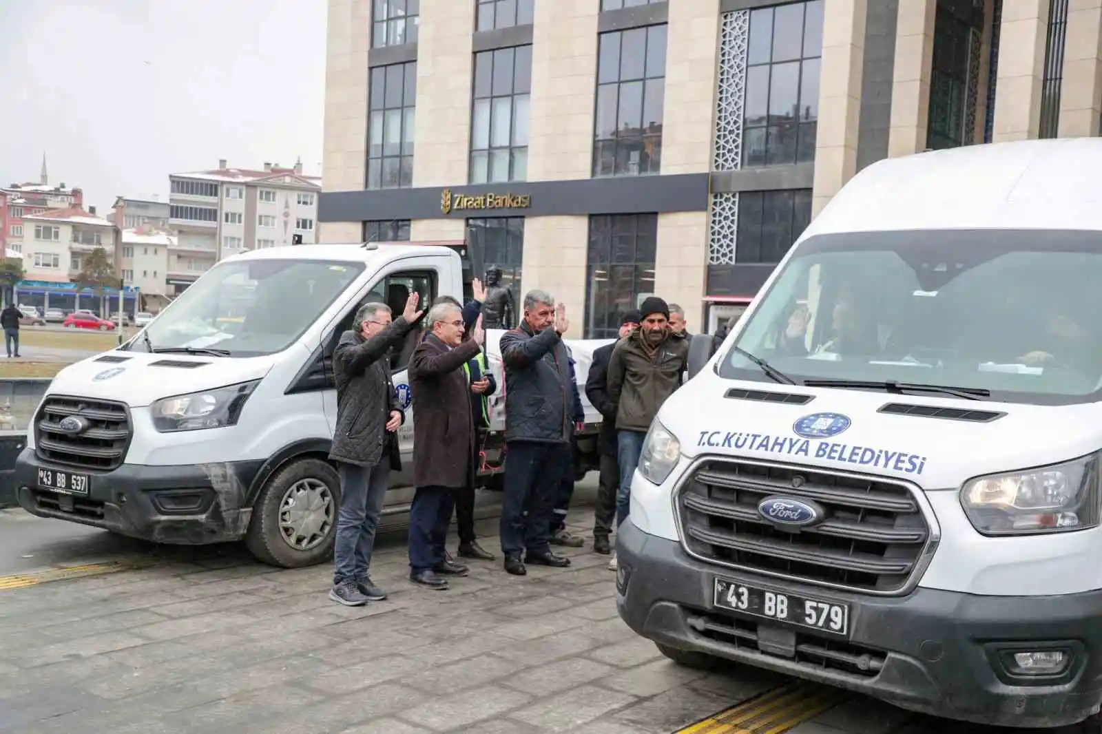 Kütahya’dan deprem bölgesine 11 kişiden oluşan temizlik ekibi