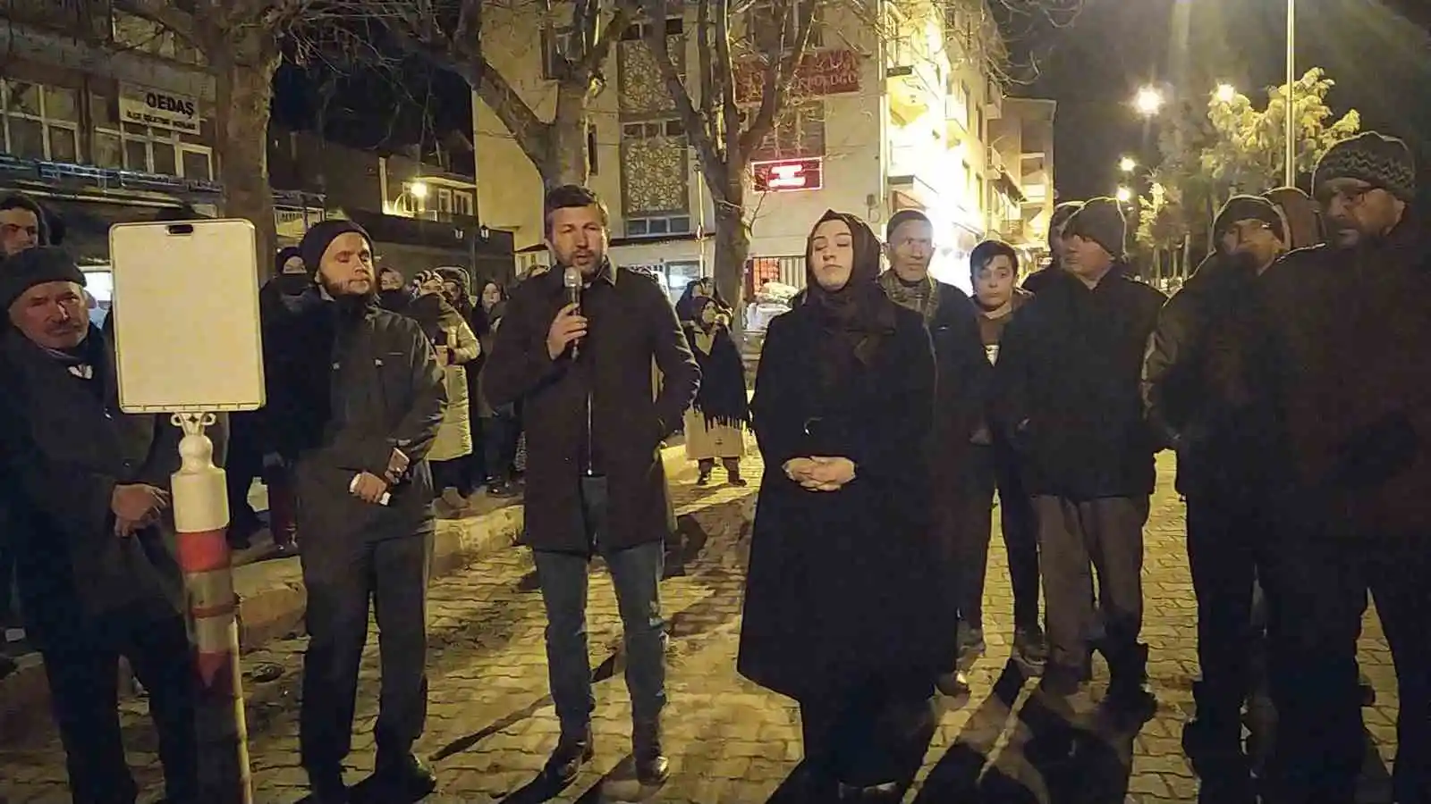 Kütahya’nın Pazarlar ilçesinden deprem bölgesine 2 tır yardım malzemesi