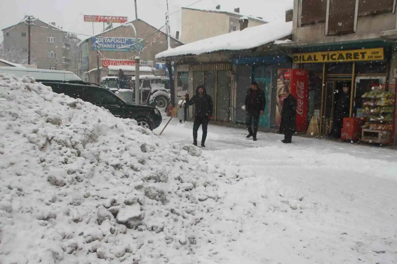 Malazgirt’te kar yağışı
