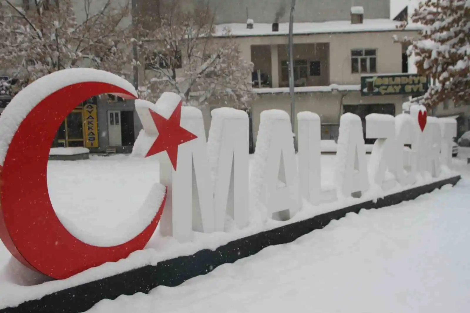 Malazgirt’te kar yağışı