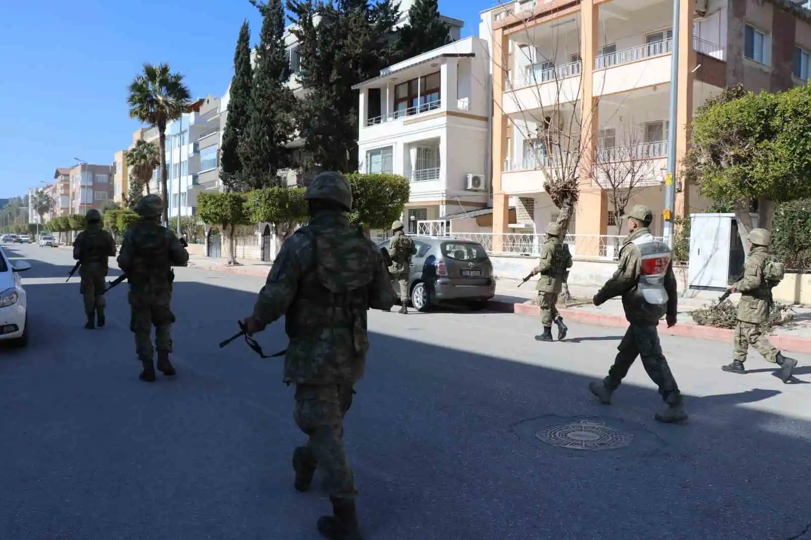 Mehmetçik deprem bölgesinde nöbette