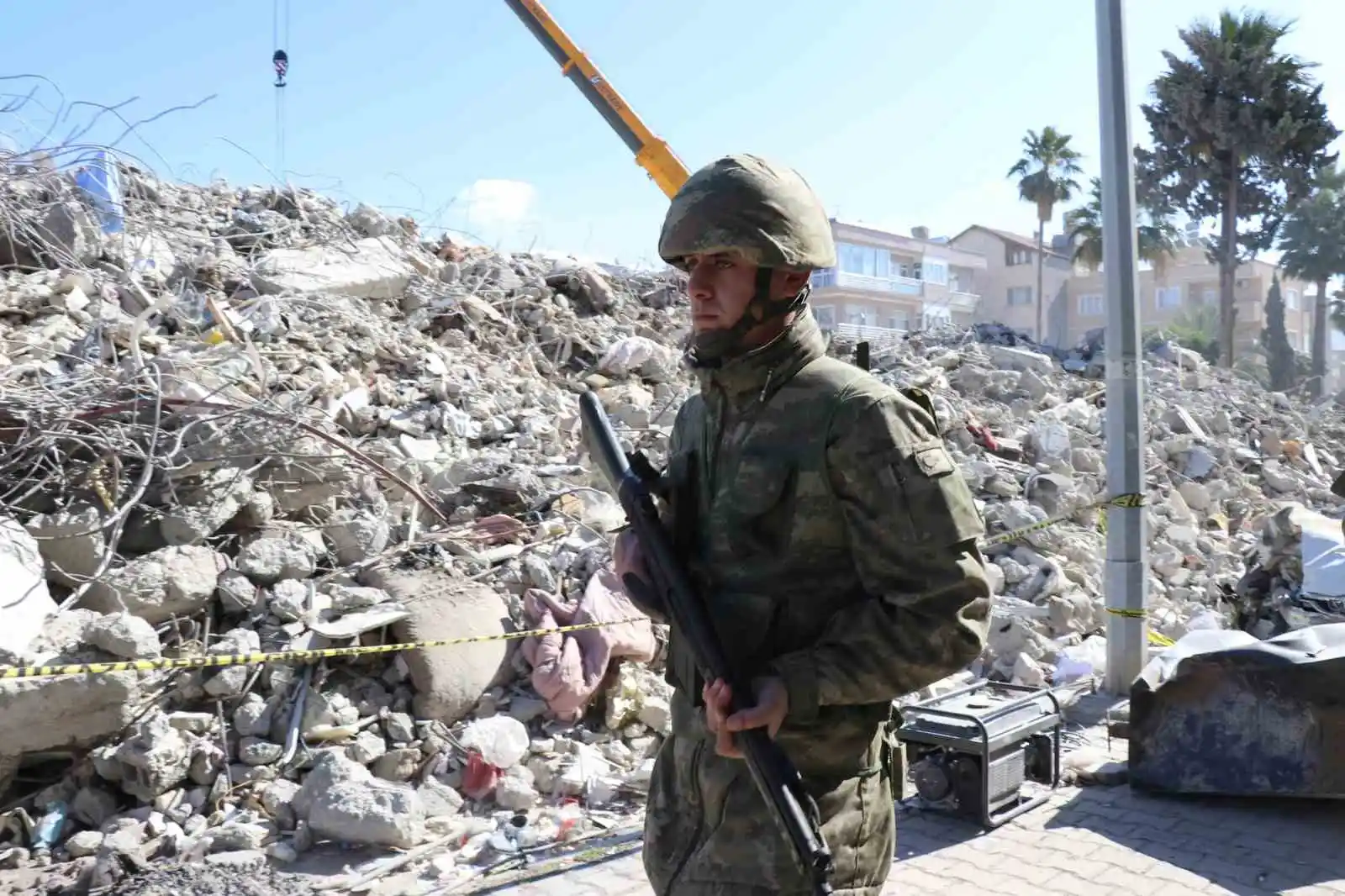 Mehmetçik deprem bölgesinde nöbette