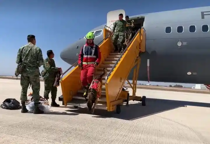Meksikalı kurtarma ekipleri ülkelerine ulaştı