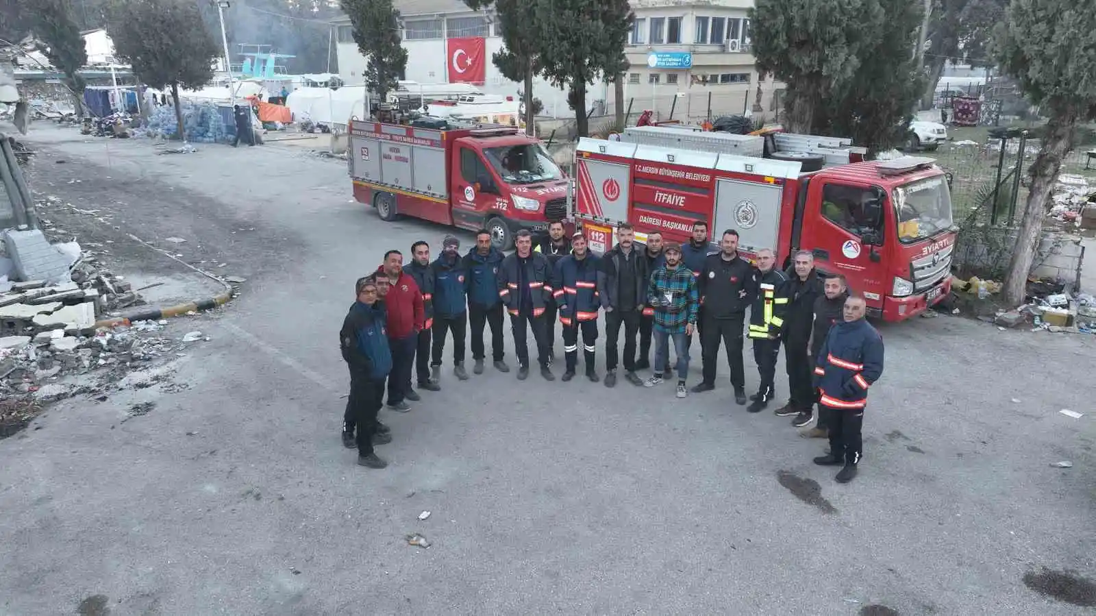 Mersin Büyükşehir Belediyesi Hatay’da bin 500 kişilik çadır kent kuruyor
