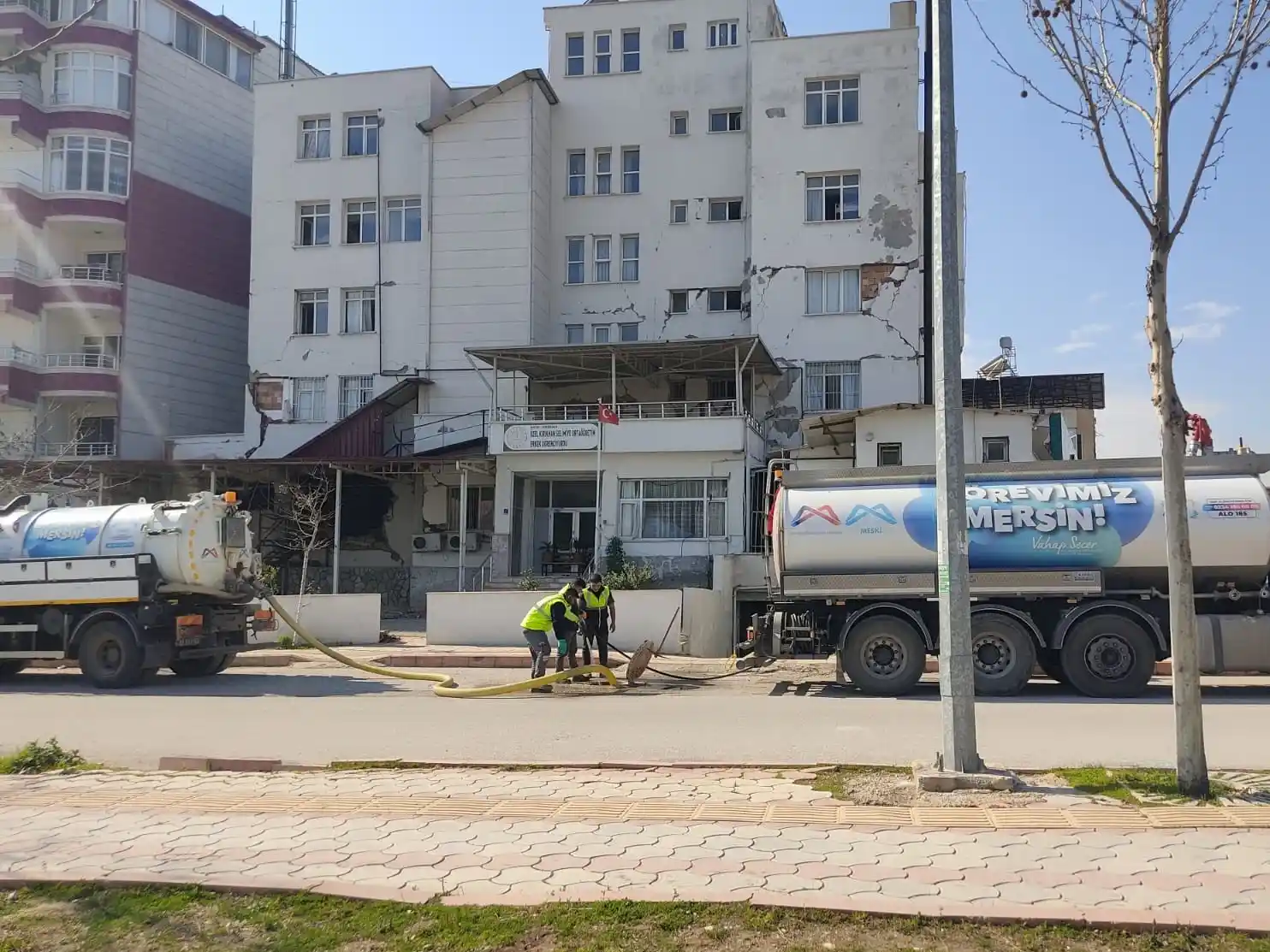 MESKİ, Adıyaman’da depremden zarar gören içmesuyu hatlarını onarıyor