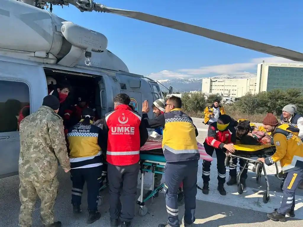 MSB: “Hava araçlarıyla aralıksız şekilde yardım ve tahliye görevine devam ediyoruz”