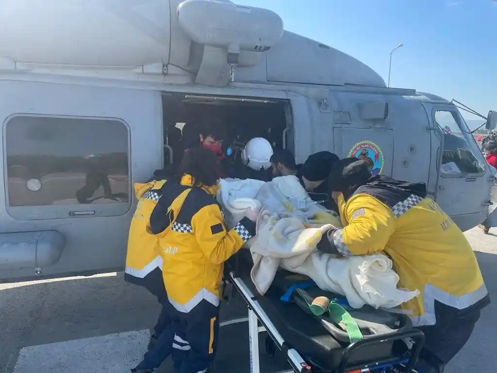 MSB: “Hava araçlarıyla aralıksız şekilde yardım ve tahliye görevine devam ediyoruz”