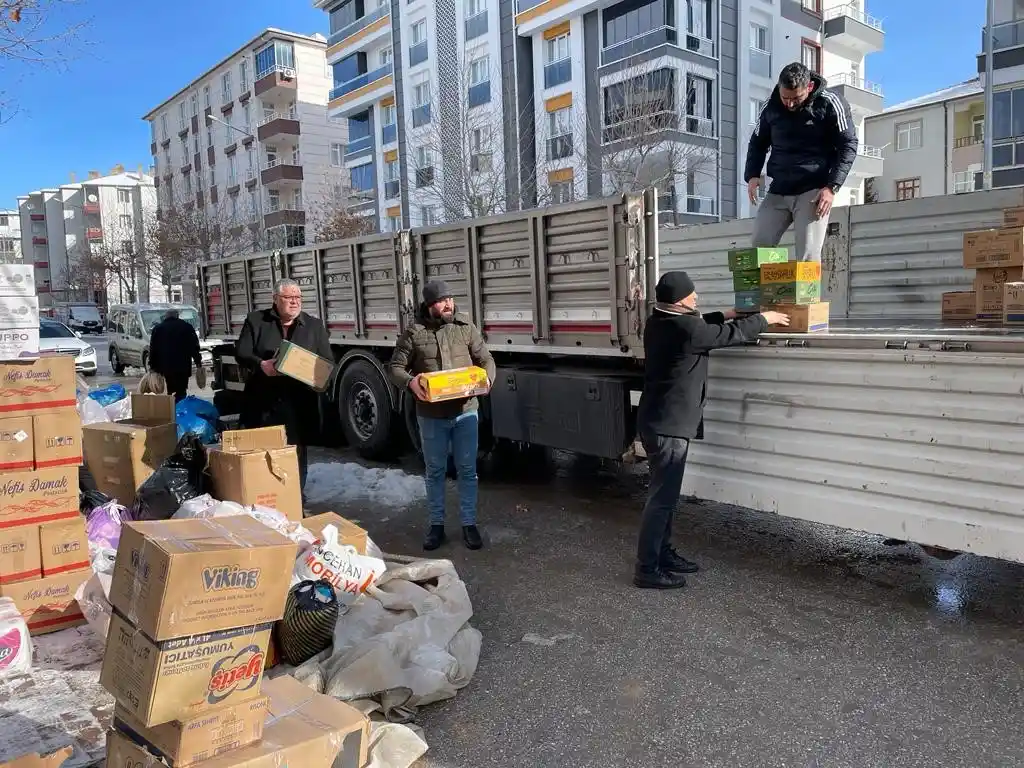 MÜASİAD Kırşehir Şubesi’nden deprem bölgesine destek