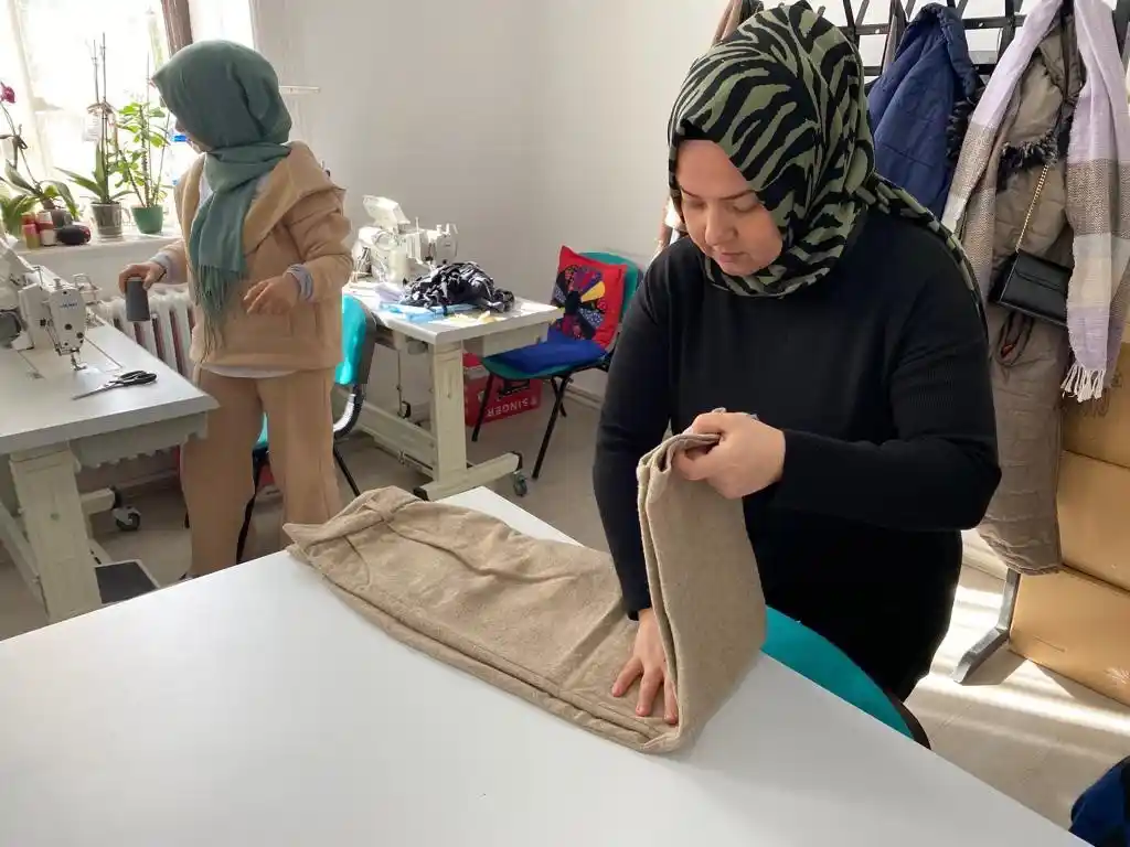 Muğla'da depremzedeler için üretim yapılıyor