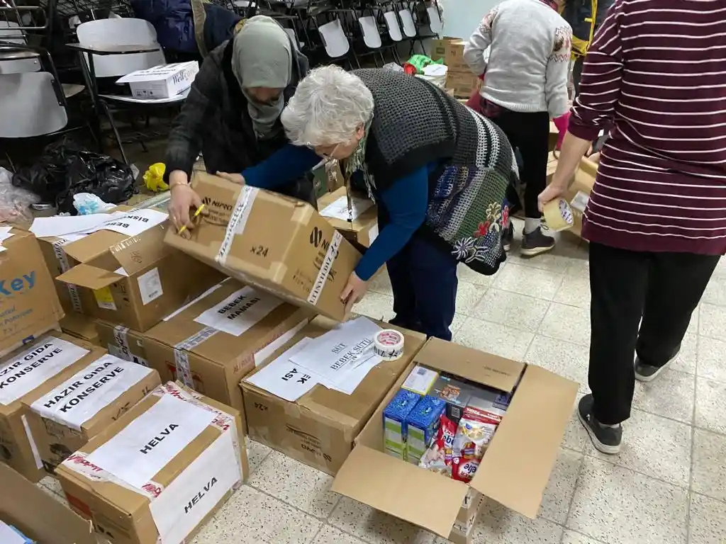 Muğla’da depremzedeler için üretim yapılıyor
