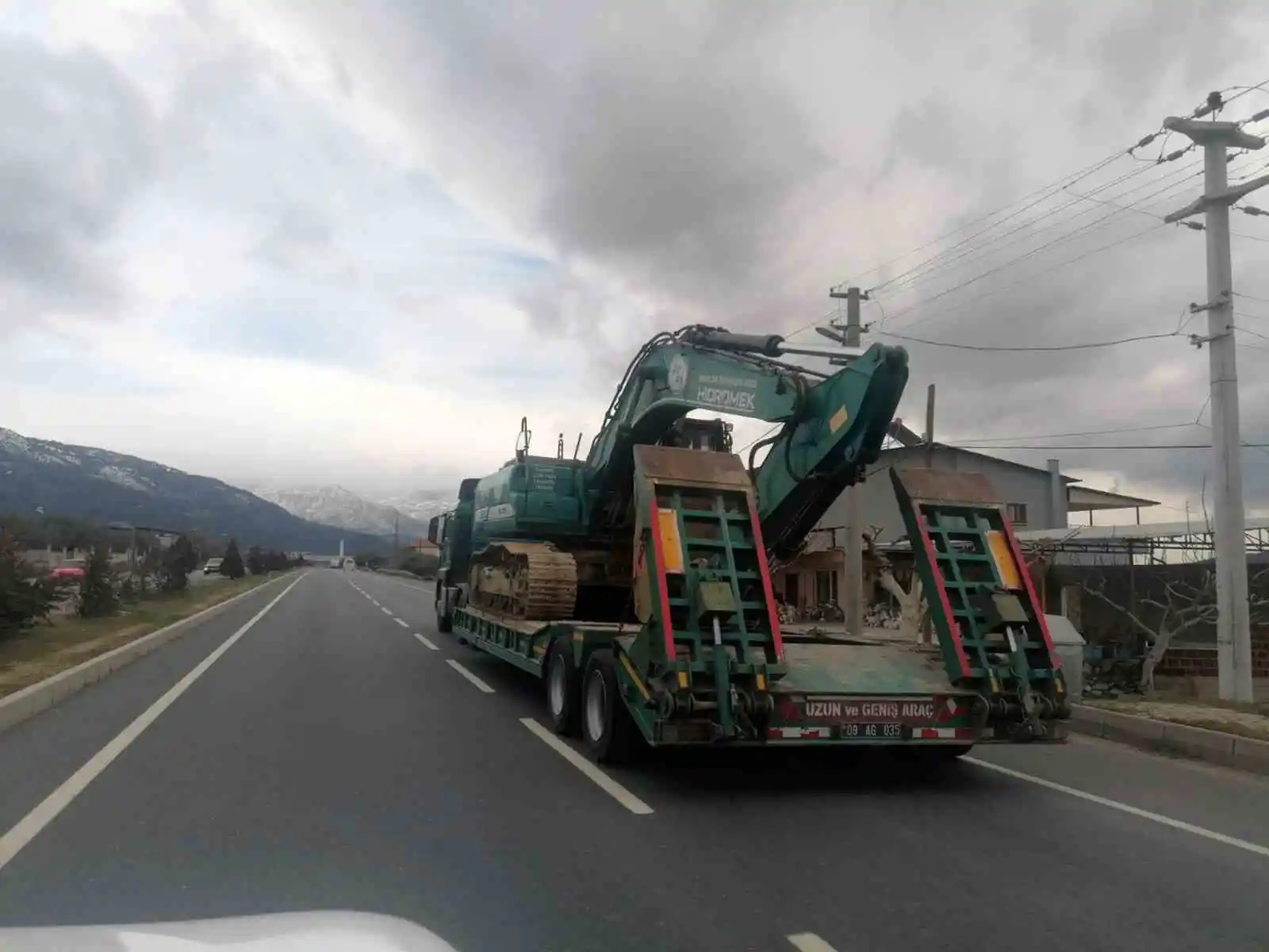 Muğla’dan deprem bölgesine 31 TIR yardım gönderildi