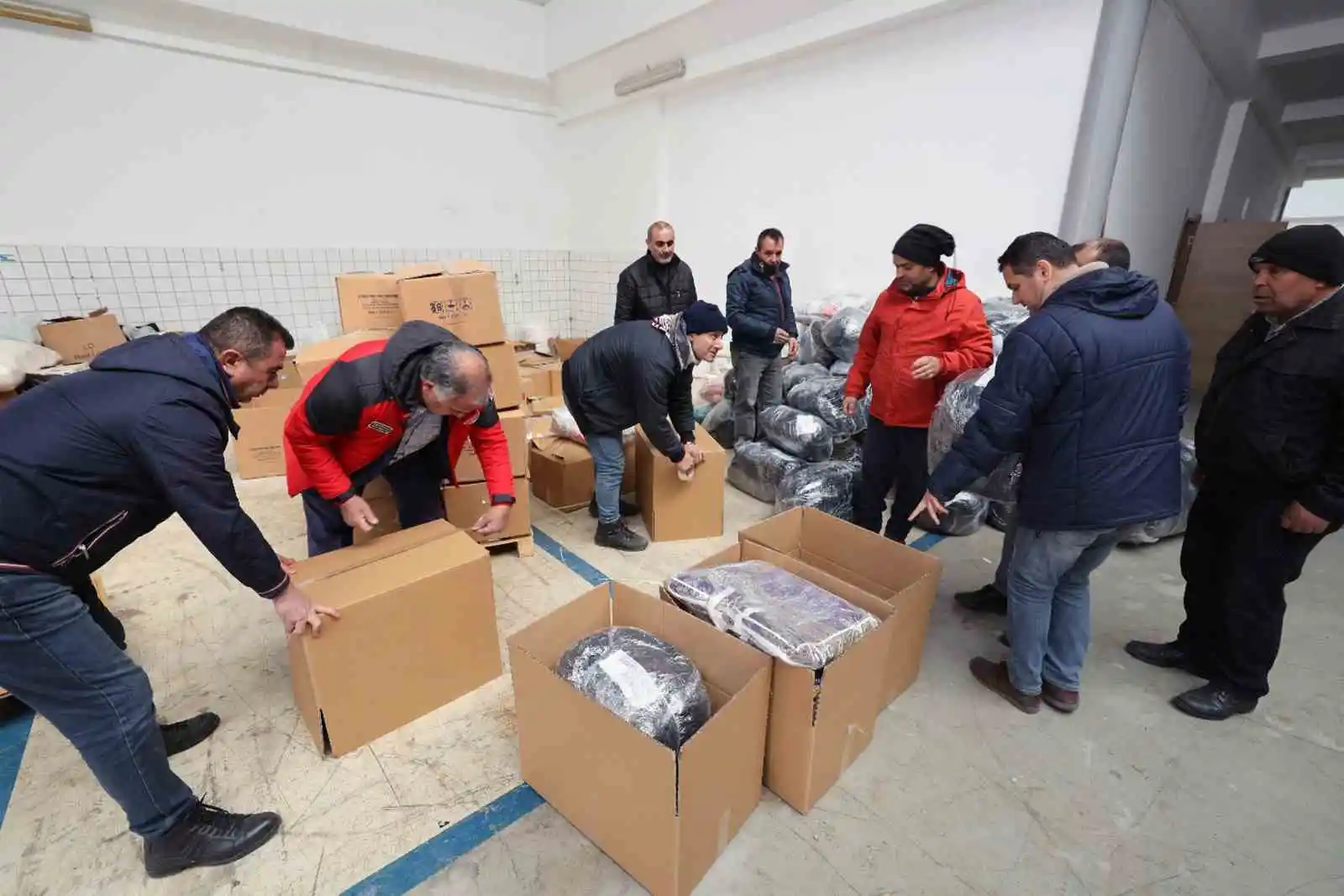 Muğla’dan deprem bölgesine 31 TIR yardım gönderildi