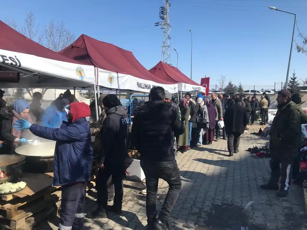 Nallıhan’dan Kahramanmaraş’a yardım eli
